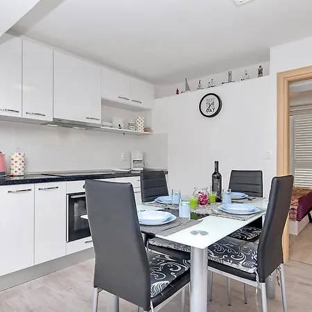 Josko * Макарська